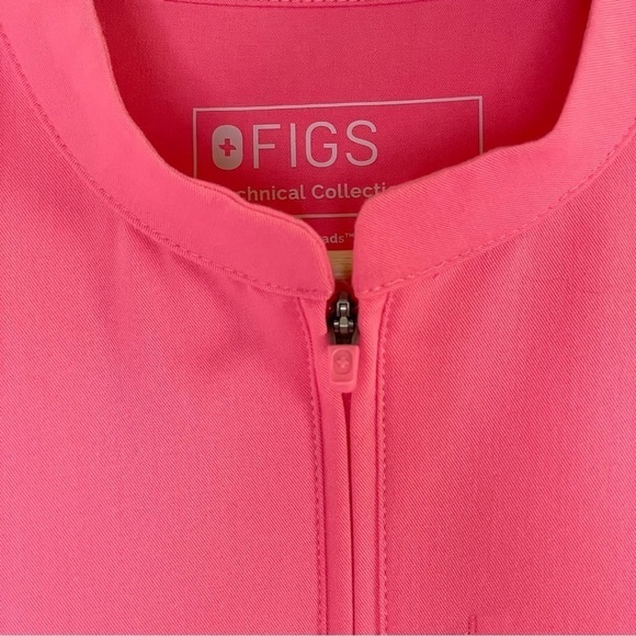 NWT Figs Limited Edition Nata Zip Henley Scrub Top Neon Pink XS - Picture 9 of 16